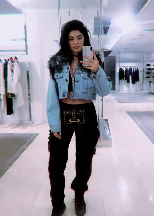 Era Istrefi in a mirror selfie during a shopping spree in New York in June 2018
