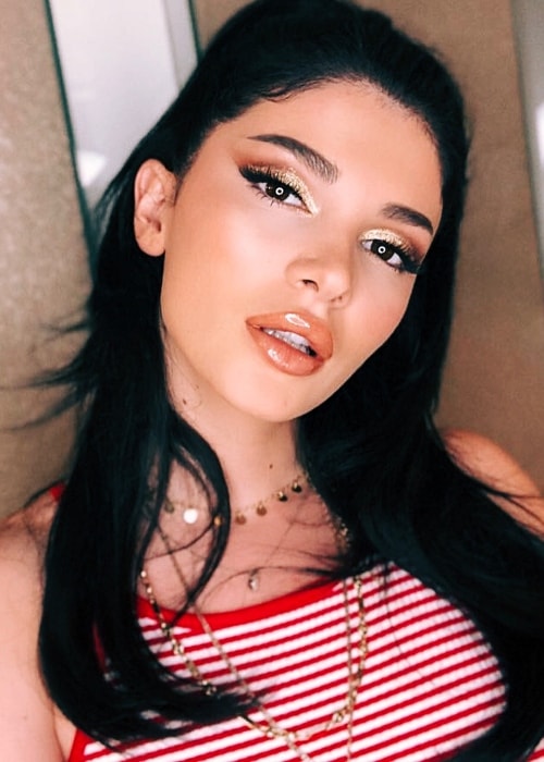 Era Istrefi in a selfie in August 2018