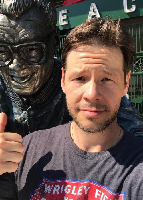 Ike Barinholtz in a selfie in June 2018