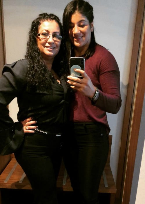 Ketlen Vieira (Right) and Socorro Freitas in a selfie in May 2018