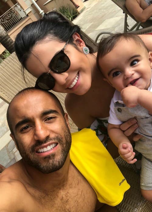 Lucas Moura in a selfie with his family as seen in June 2018