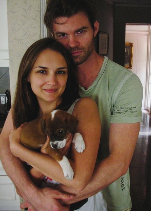 Rachael Leigh Cook with Daniel Gillies and a rescued dog named Hudson