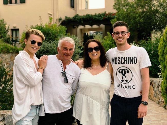 Ronan Parke (Corner Left) with his family in Vámos, Khania, Greece in May 2018