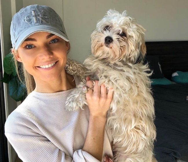 Sam Frost with her dog, Sir Gregson, in June 2018