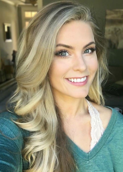 Sara Hopkins in an Instagram selfie as seen in September 2017