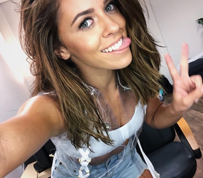 Vanessa Mai in a selfie in August 2018