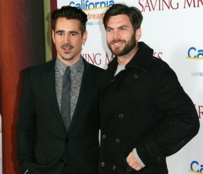 Wes Bentley (Right) posing for the camera