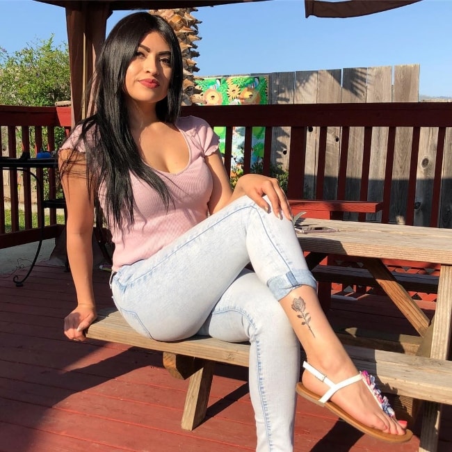 Yoatzi Castro showing her tattoo in June 2018