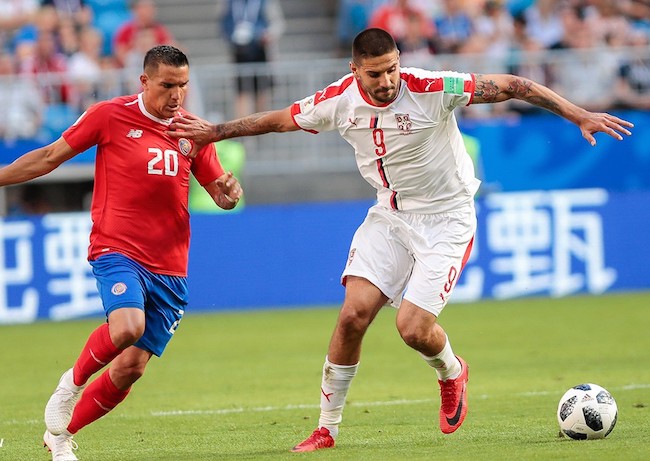 Aleksandar Mitrović and David Guzmán (Left) during a match in June 2018