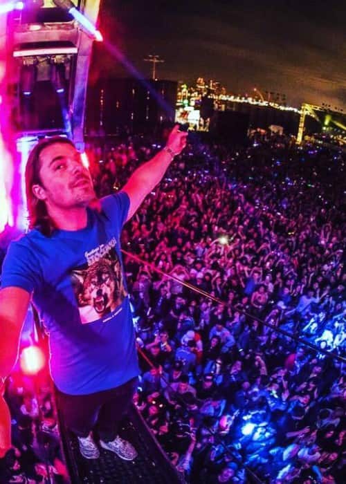 Axwell in a selfie during a performace in November 2017