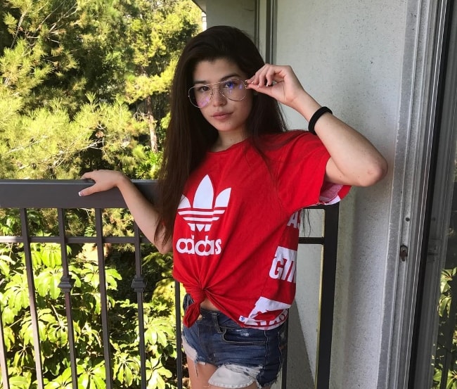 Dylan Conrique showing her new glasses in a picture in August 2017