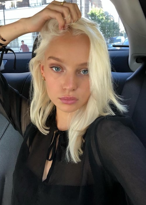 Maddi Waterhouse in a car selfie in September 2018