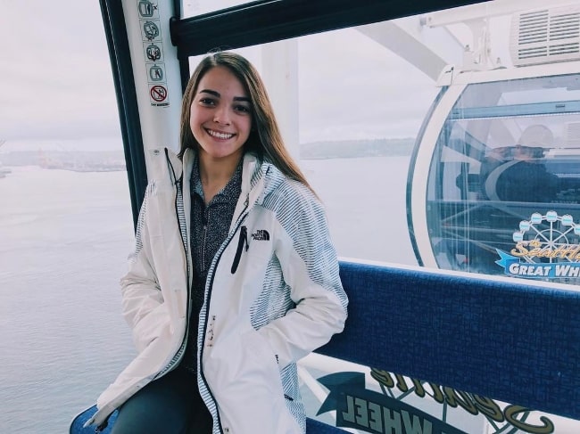 Megan Stitz enjoying in the Seattle Great Wheel in May 2017