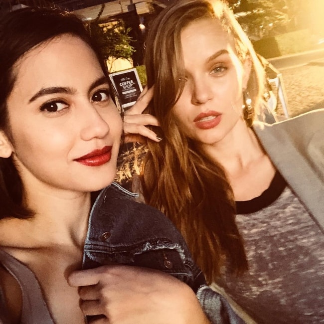 Pevita Pearce (Left) with Josephine Skriver in August 2018