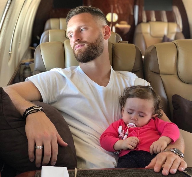 Shkodran Mustafi with his daughter in September 2018