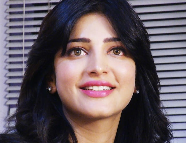 Shruti Haasan Height Weight Age Boyfriend Family Facts Biography