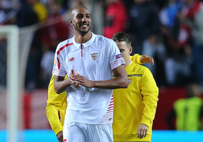 Steven N'Zonzi during a UEFA Europa League 2015-2016 semi-final match