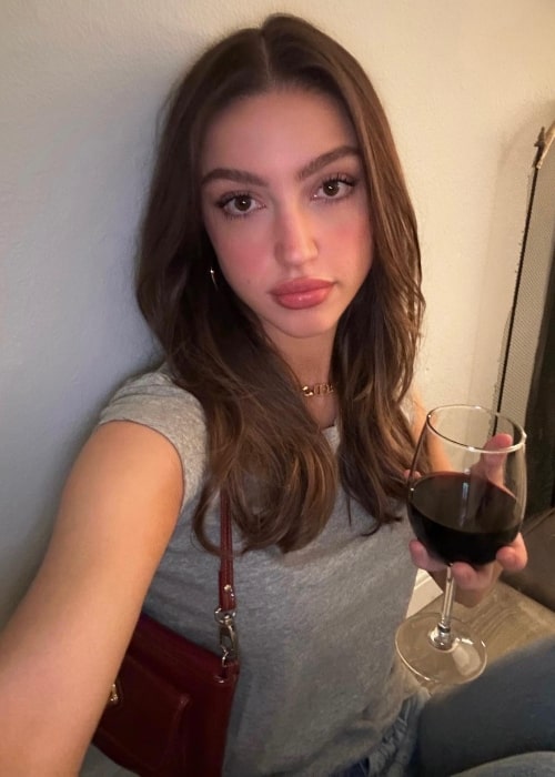 Sydney Serena having wine in May 2023