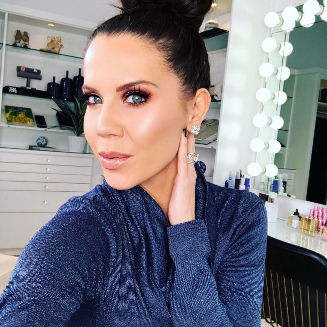 Tati Westbrook in a glamorous selfie in January 2018