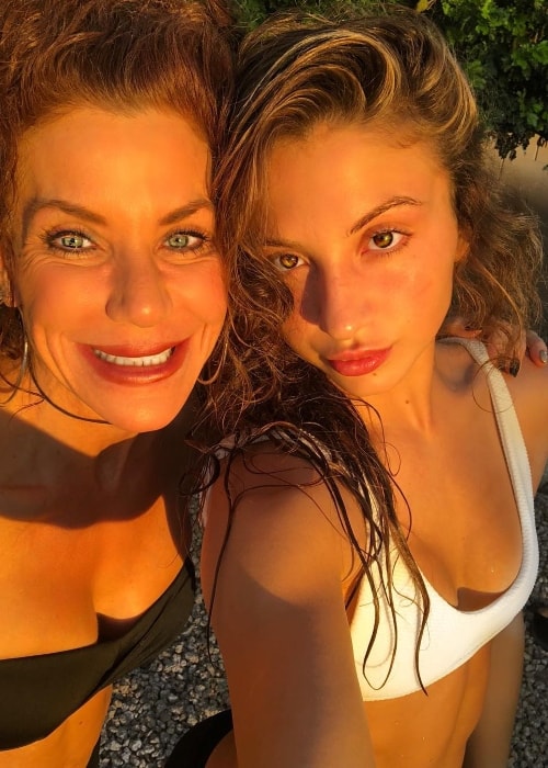 Tessa Renée in a selfie with her mother in July 2018