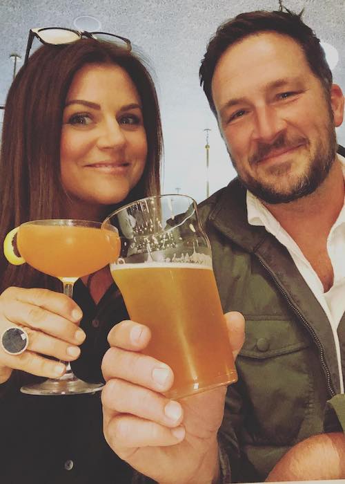 Tiffani Thiessen with Brady Smith on a dinner and movie date in May 2018