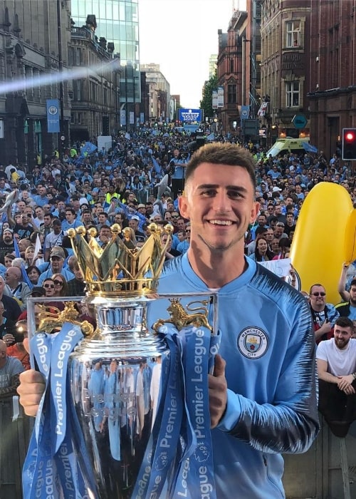 Aymeric Laporte with the Premier League trophy in May 2018