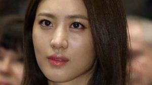 Claudia Kim