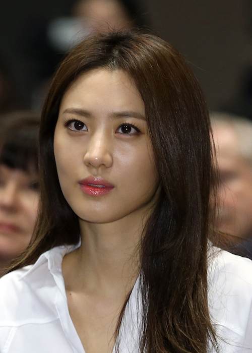 Claudia Kim at the signing of MOU between The Korea Film Commission and government authorities in 2014