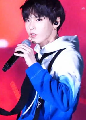 Doyoung (NCT) Height, Weight, Age, Girlfriend, Family, Facts, Biography