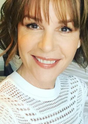 Embeth Davidtz Height, Weight, Age, Spouse, Family, Facts, Biography