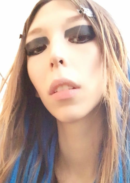 Issa Lish in an Instagram selfie as seen in February 2017