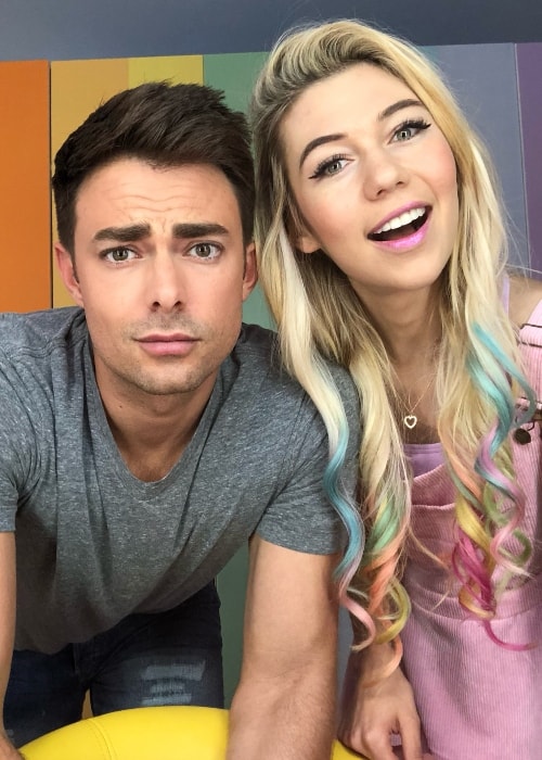 Jonathan Bennett with Jessie Paege in September 2018