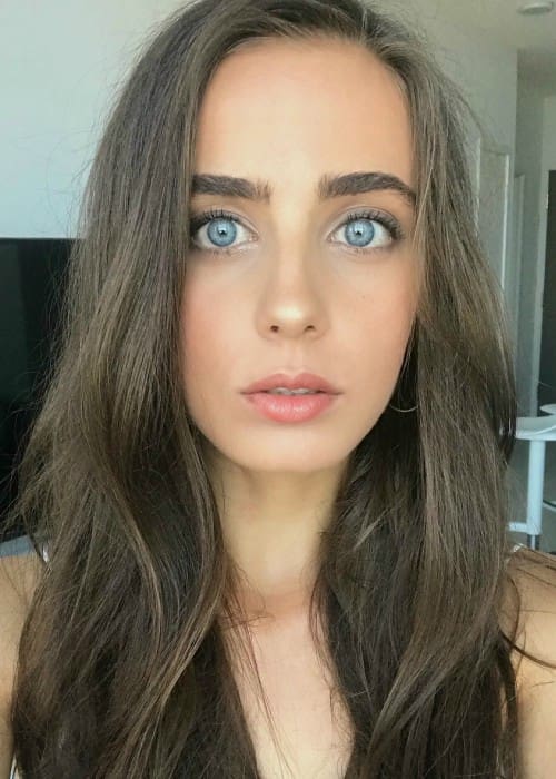 Julia Tomasone in an Instagram selfie as seen in July 2018