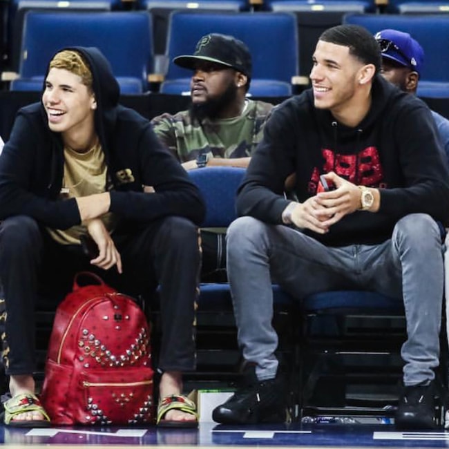 Lonzo Ball Right with younger brother LaMelo Ball in 2018