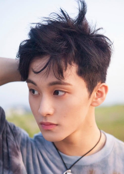 Mark (NCT) Height, Weight, Age, Girlfriend, Family, Facts, Biography