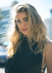 Melissa Roxburgh Height, Weight, Age, Boyfriend, Family, Biography