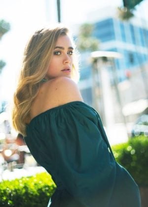 Melissa Roxburgh Height, Weight, Age, Boyfriend, Family, Biography