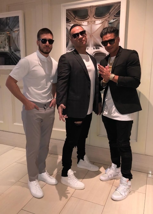 Mike Sorrentino (Center) and his mates dressed-up for the MTV Movie Awards 2018