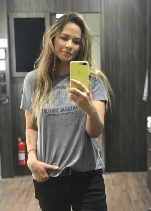 Moon Bloodgood in a mirror selfie in August 2018