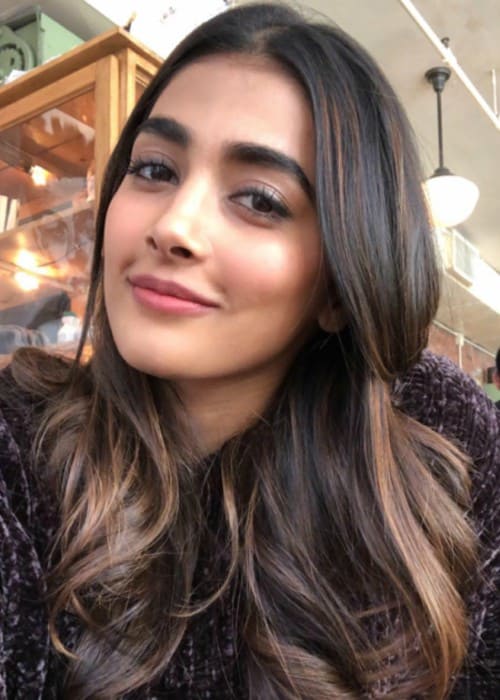 Pooja Hegde Height, Weight, Age, Body Statistics Healthy