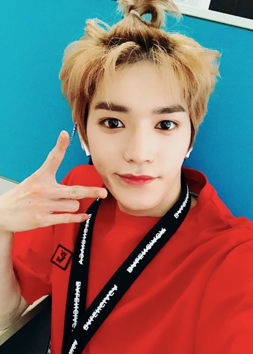 Taeyong in a selfie in April 2018