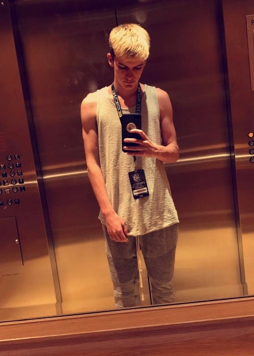 Tanner Braungardt in an elevator selfie in May 2017