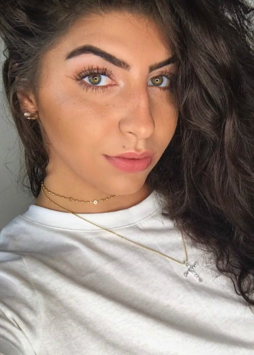 Taylor Pisciotta in a selfie as seen in October 2017