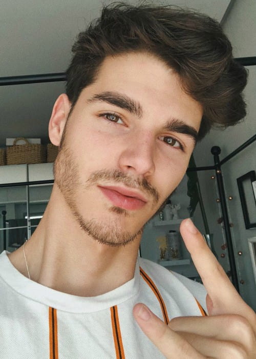 Álvaro Mel in an Instagram selfie as seen in June 2018