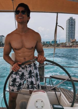 Brandon Larracuente Height, Weight, Age, Girlfriend, Family, Biography