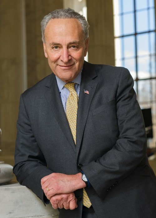 Chuck Schumer in his 2nd official Congress photo in March 2017