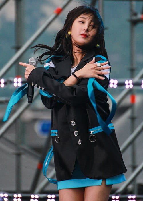 Hyelin during a performance in August 2017