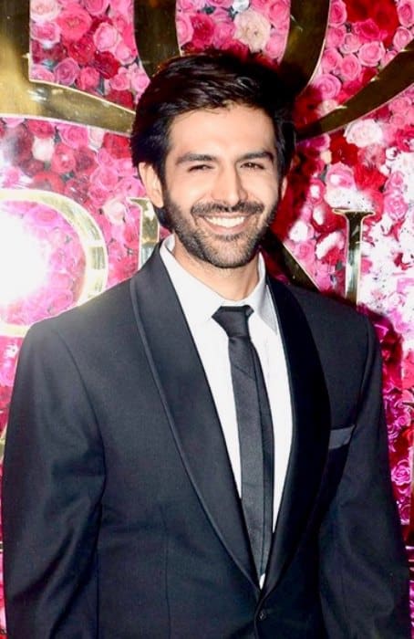 Kartik Aaryan at the 2016 Lux Golden Rose Awards