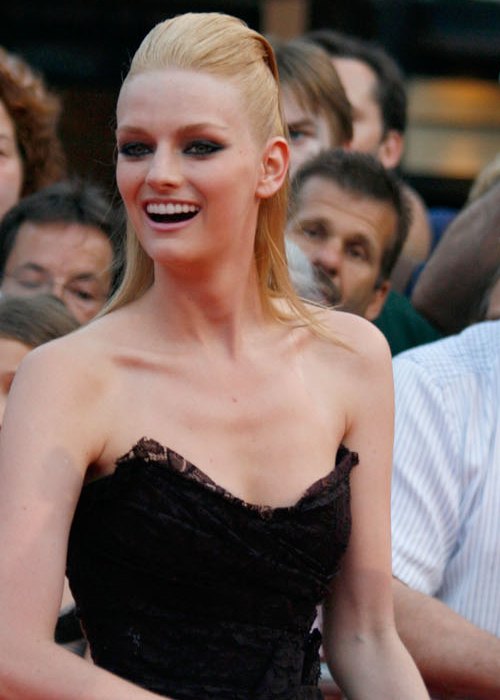 Lydia Hearst on the red carpet of the Life Ball in July 2010