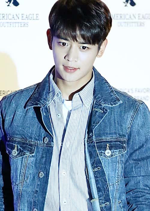 Minho (Choi Min-ho) Height, Weight, Age, Girlfriend, Family, Biography